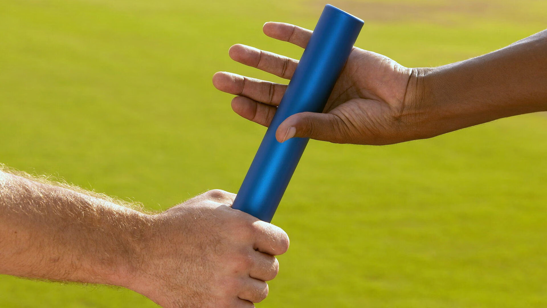 欧冠决赛焦点战，那不勒斯关键战突围拉齐奥，蓝鹰折翼见证新王崛起