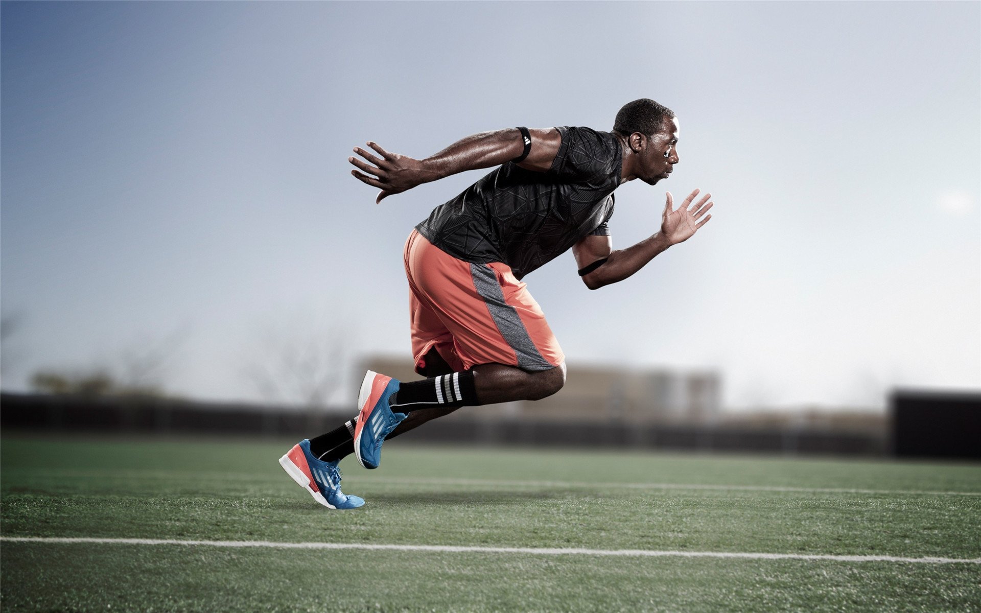 波兰神锋一锤定音，塞内加尔悲情出局—英超争冠悬念外的洲际决胜局