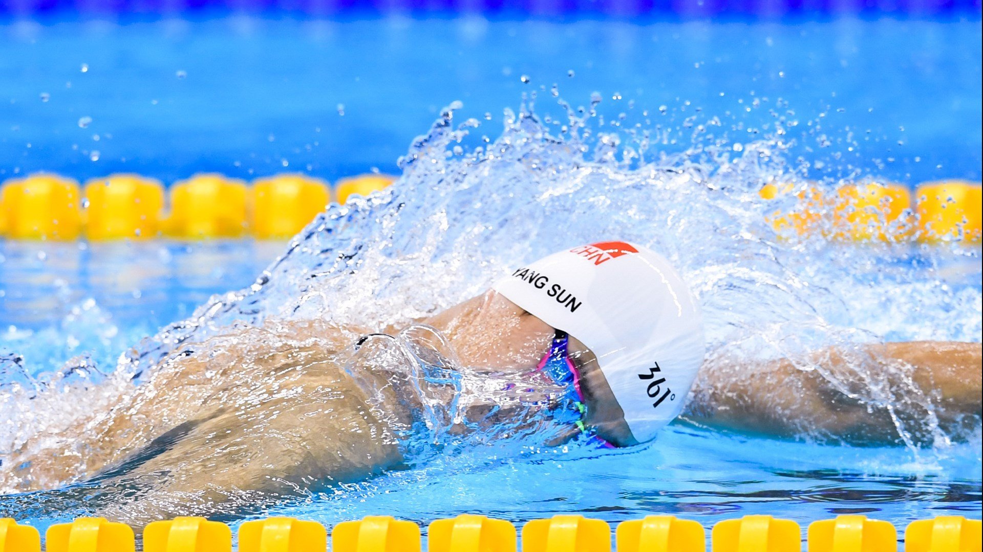 太阳速胜广东队，锡安成为关键先生